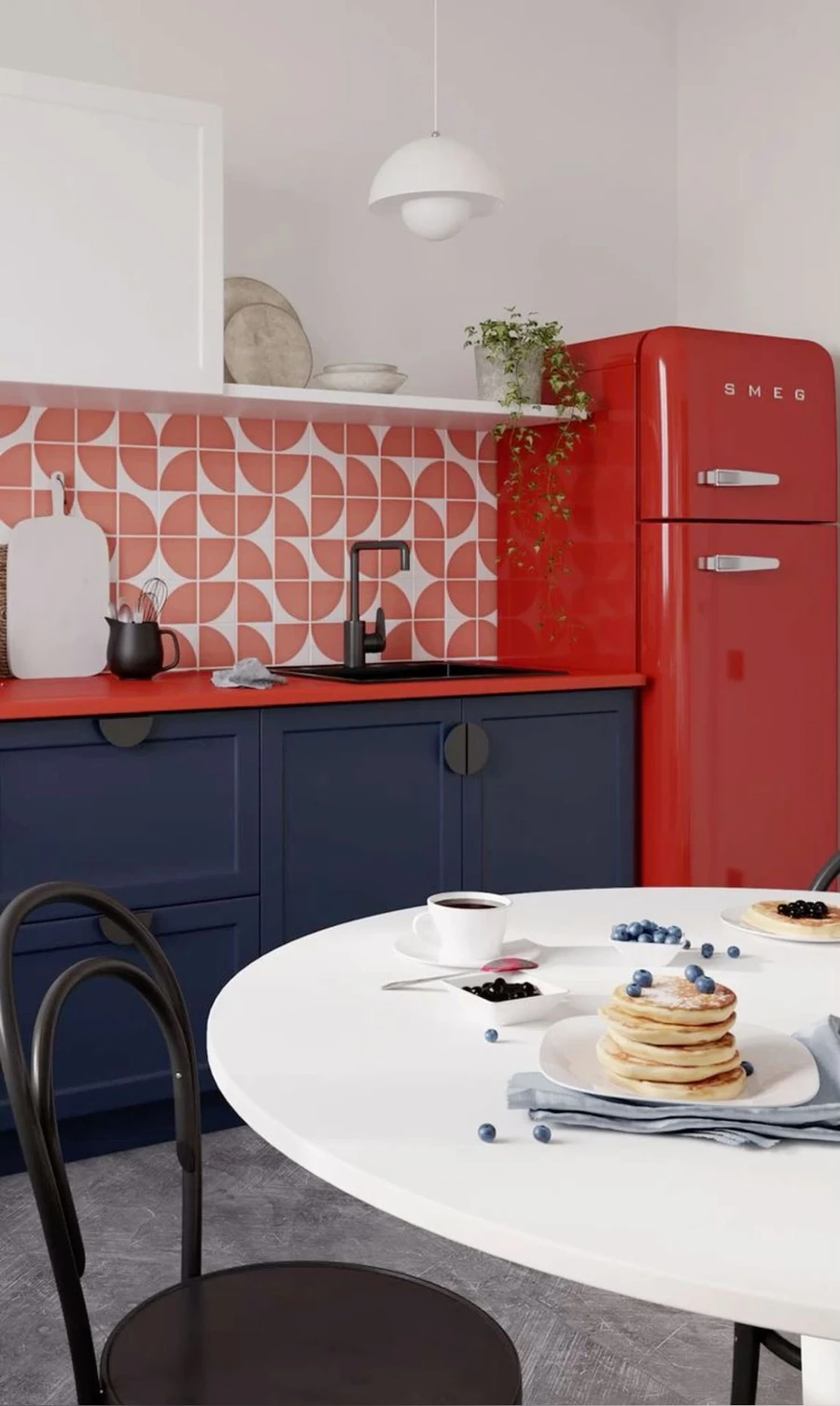 Дизайн кухни с красным холодильником
